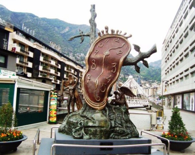 La Noblesse du Temps Sculpture, Andorra la Vella, Andorra